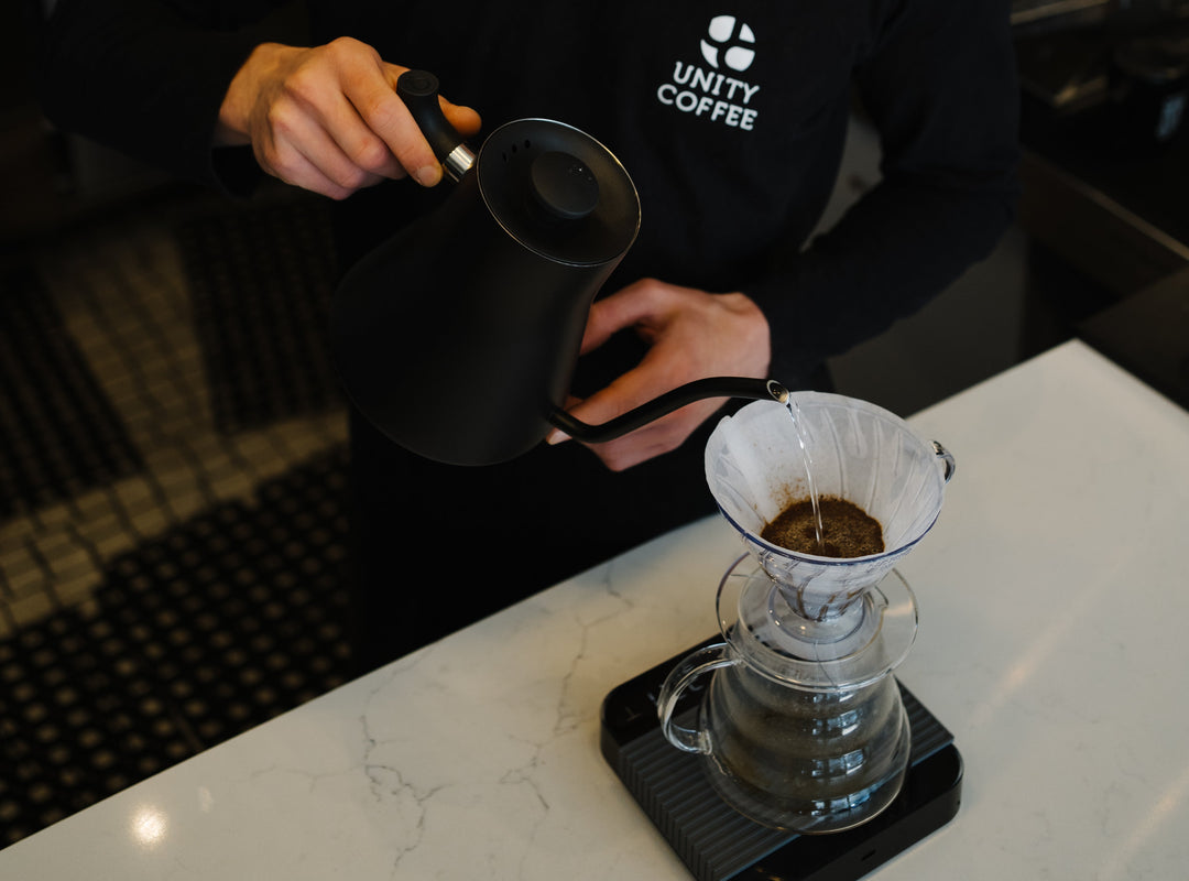 Hario V60 Brewing Guide: How to Brew coffee in a pour over